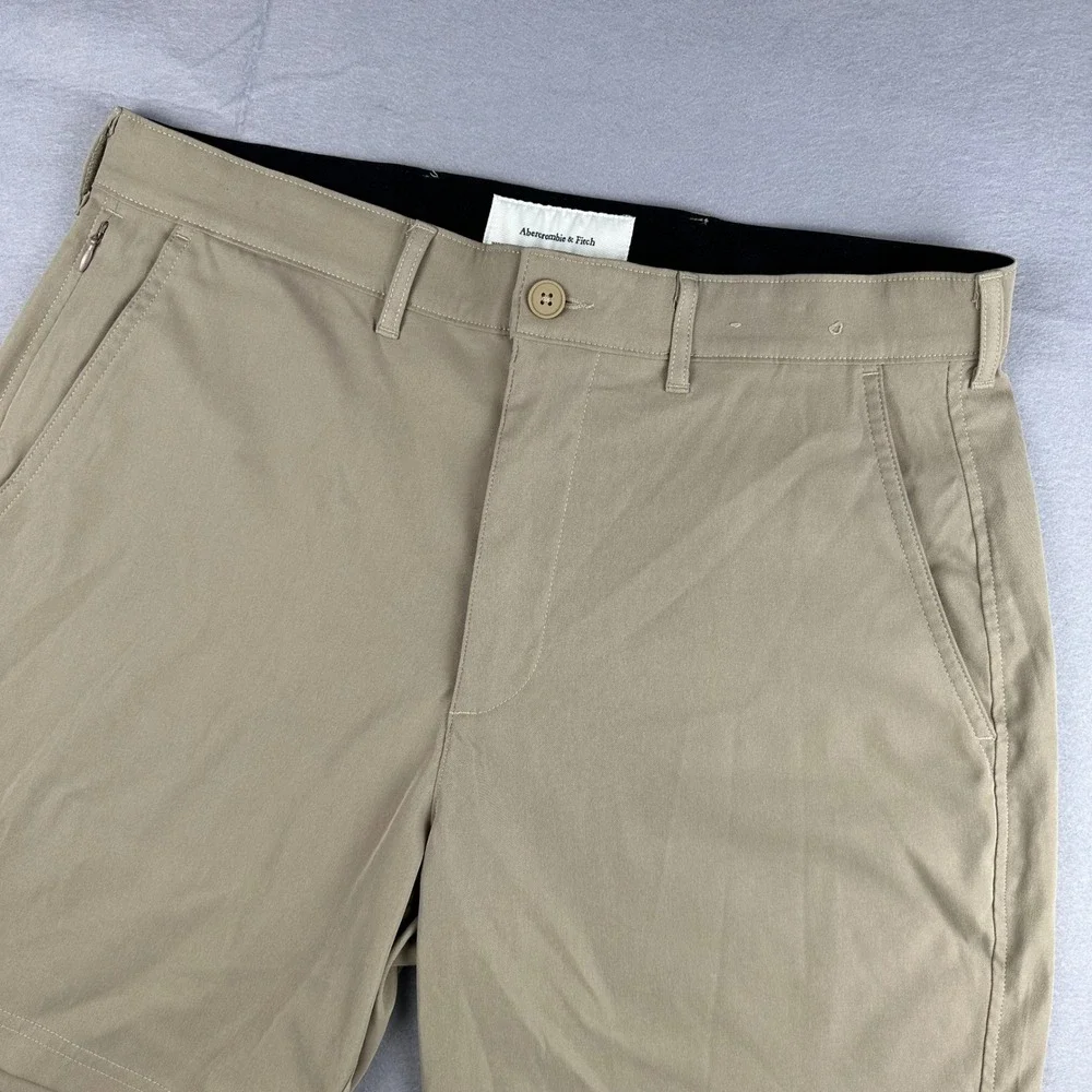 Abercrombie & Fitch Mens Go-To Shorts Khaki Tan Technical 7